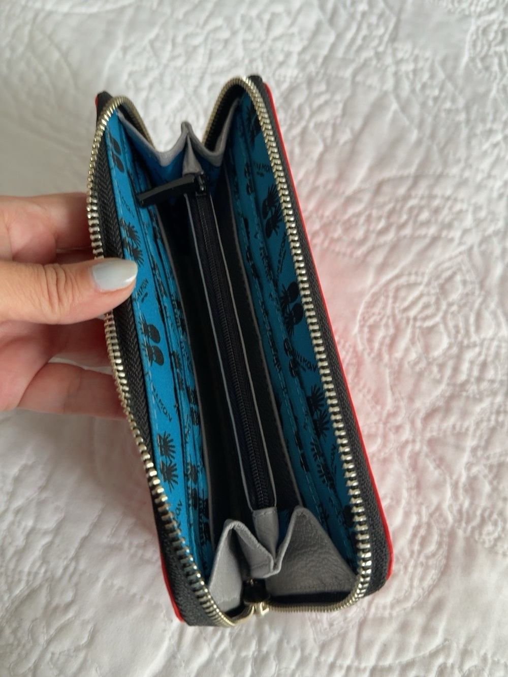 Min & Mon Red Eye-Embroidered Zip Wallet - Picture 3 of 3